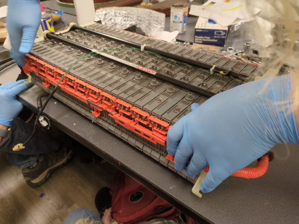 Battery back is back together and looking great